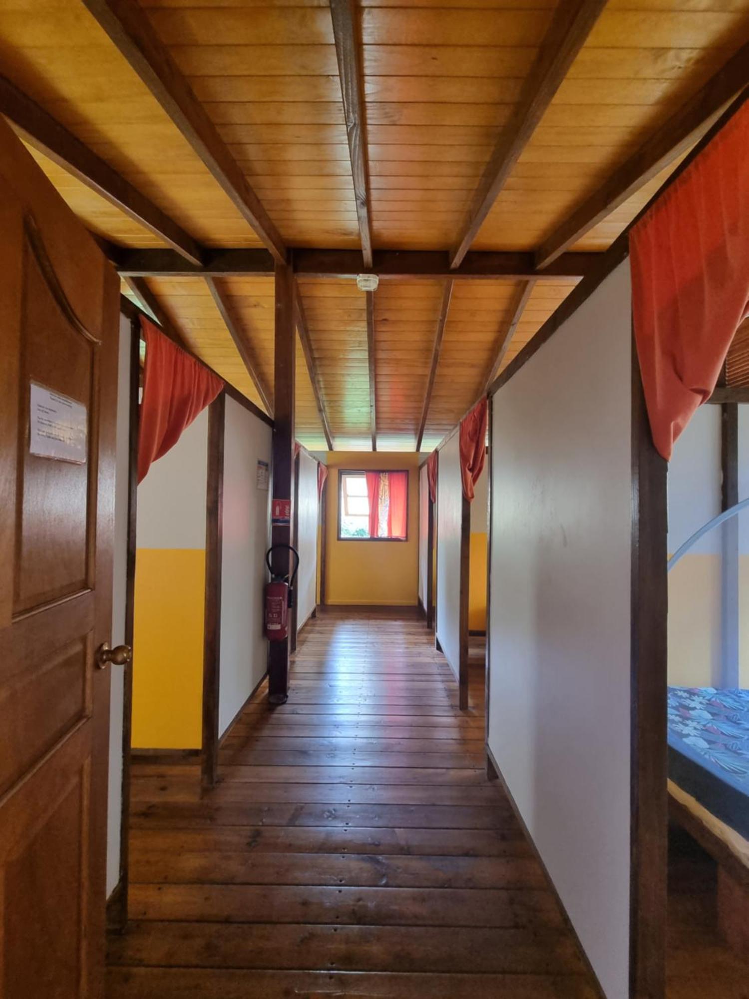 Painapaopao Backpacker Hostel Moorea Bagian luar foto